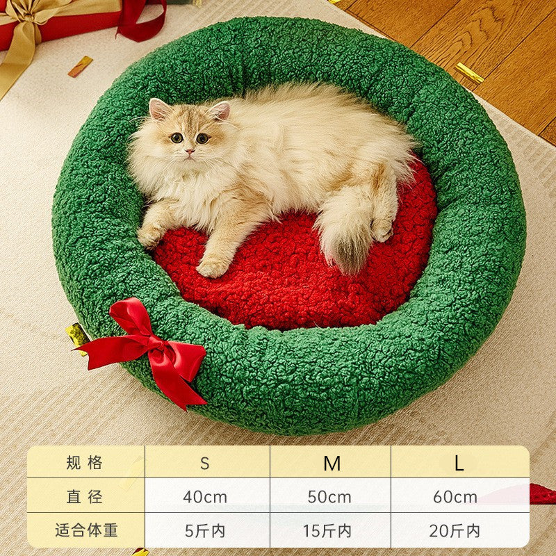Christmas cat bed
