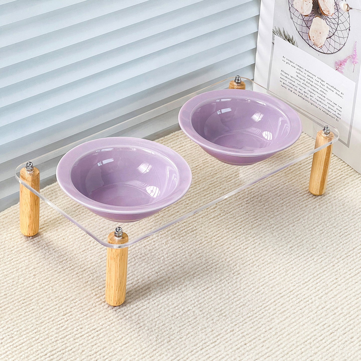 Creative cream style flying saucer bowl with four pillar acrylicbowl rack